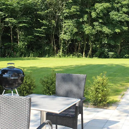 לינה וארוחת בוקר 272 *