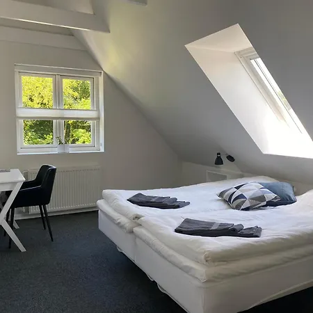 272 B&B *