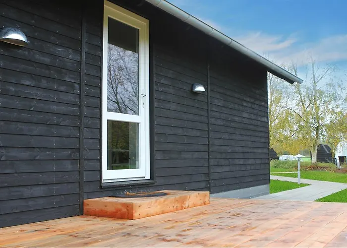 272 * エスビャール